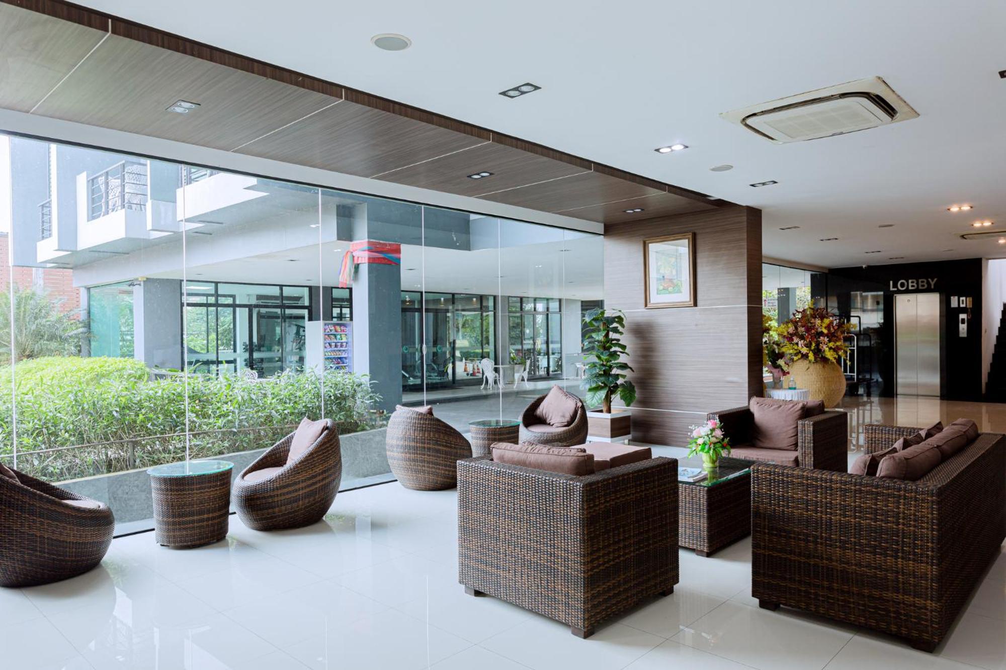 Siva Royal Hotel Phatthalung Extérieur photo